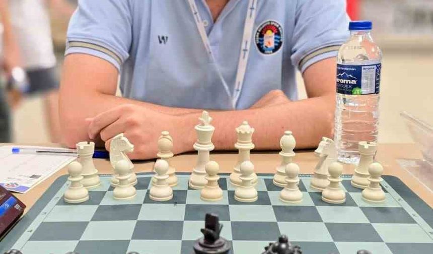 Satranç sporcusu Talat Yıldız, CM unvanını kazandı