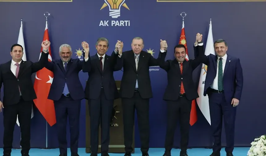 7 belediye başkanı daha AK Parti'ye katıldı