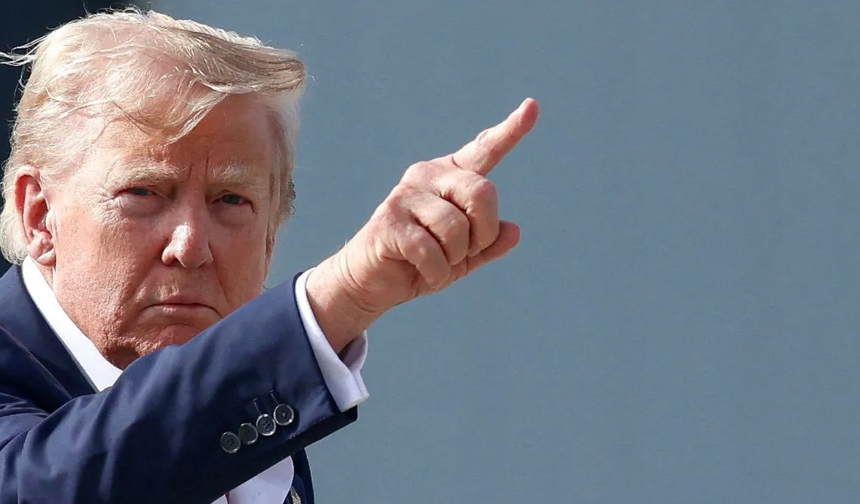 Trump BBC yöneticilerini istifa ettirdi