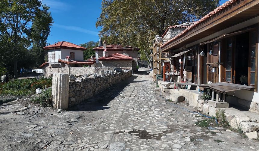 Antik kentin kalbine 'Yaşayan Osmanlı Köyü'
