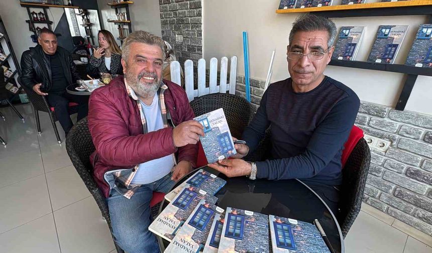 Emekli polis memurunun imza gününe yoğun ilgi