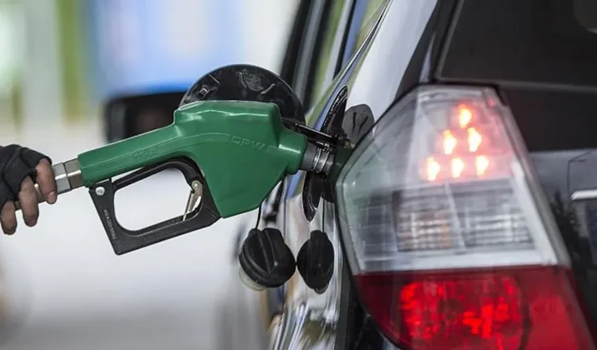 Akaryakıtta tabela yine değişiyor: Yeni zam kapıda
