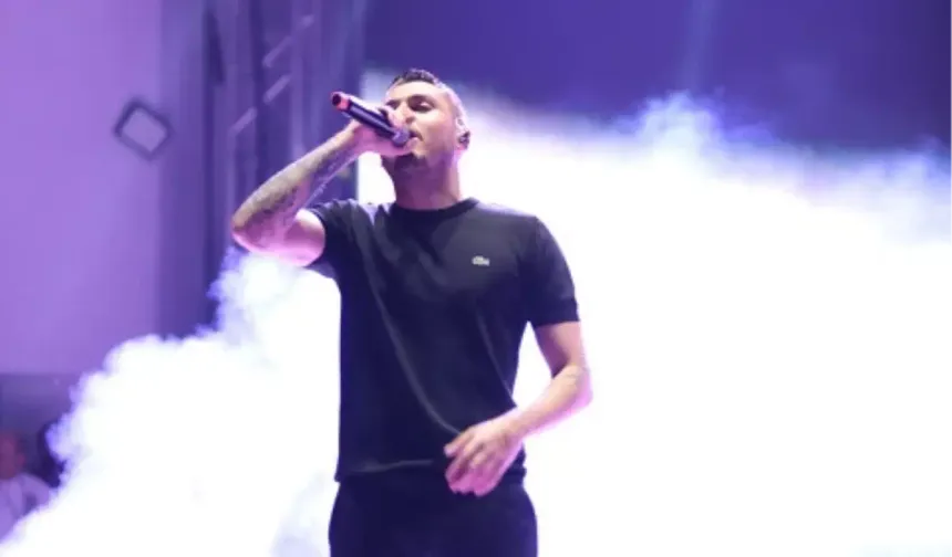 3 yıl önce kimse tanımıyordu 2025'in en çok dinlenen ismi oldu