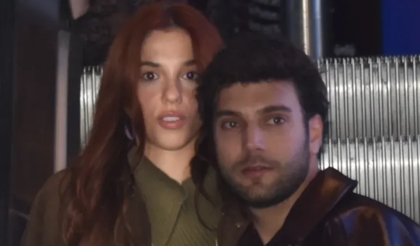 Flaşlar patlayınca aşkları ortaya çıktı