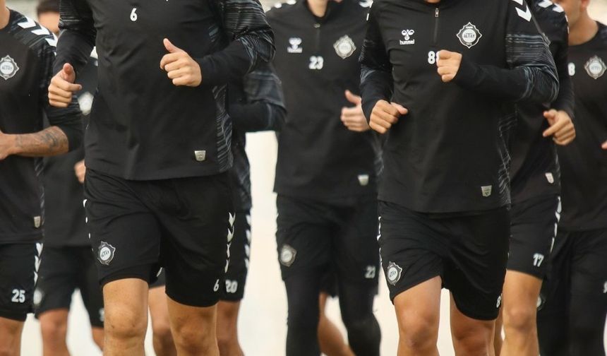 Altay'da Ceyhun Gülselam ve Özgür Özkaya fesih hakkını kullanmadı
