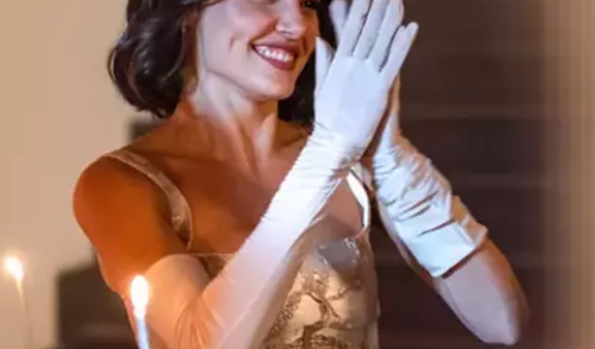 Hande Erçel 2026'yı böyle karşıladı