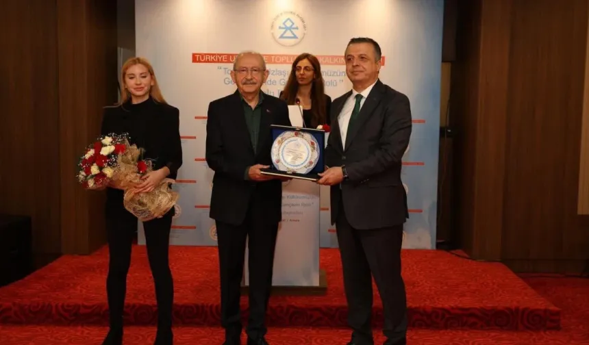 Kemal Kılıçdaroğlu'na İnsan-ı Kamil onur ödülü