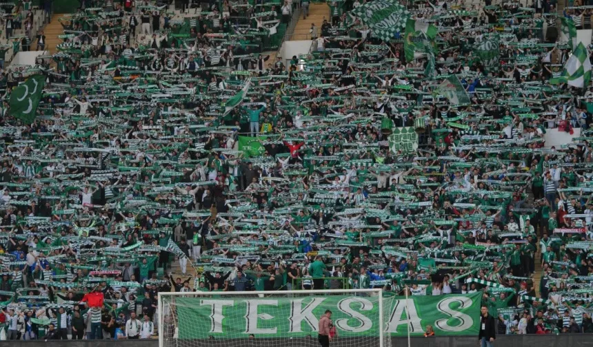 Gökhan Kırdar'dan Bursaspor tribünlerine "Cendere" şov