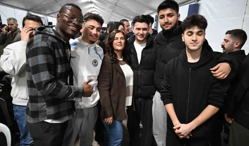 Çerçioğlu, iftar sofrasında vatandaşlarla buluştu