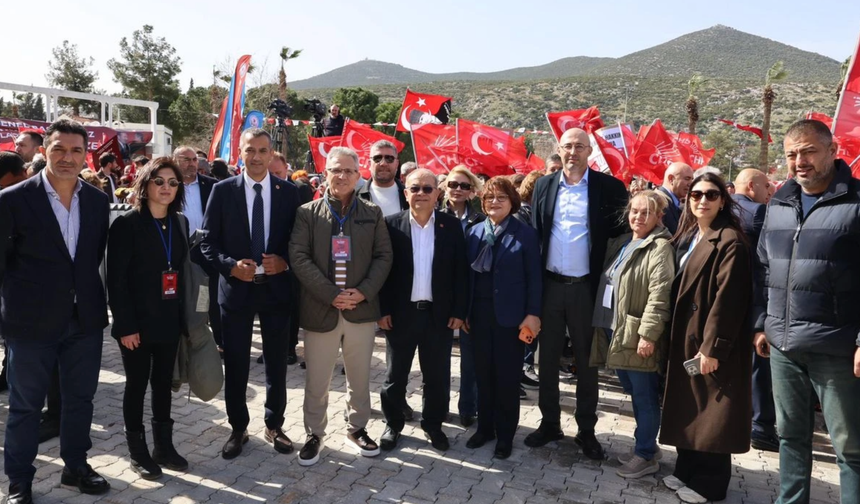 Özgür Özel’i yalnız bırakmadılar