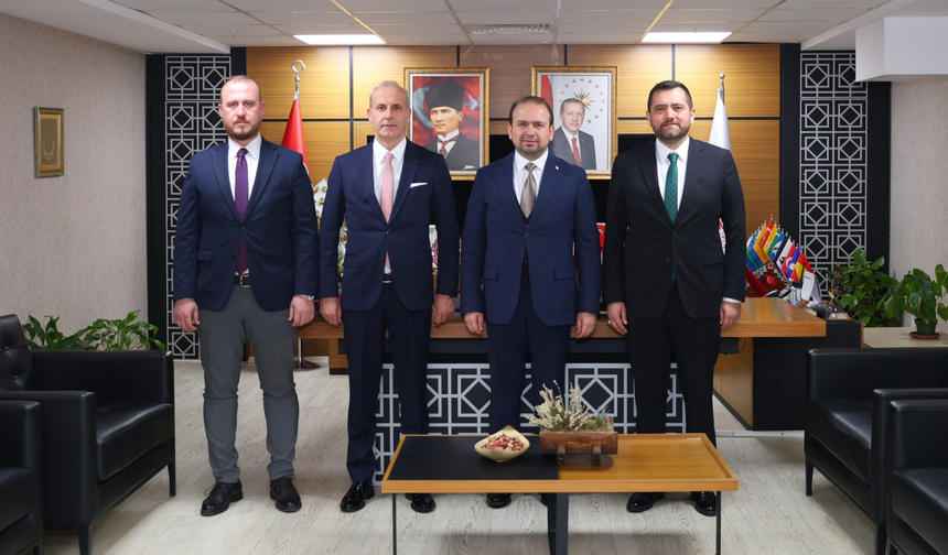 Öz Sağlık-İş’ten İl Sağlık Müdürü Şenkul’a 14 Mart Tıp Bayramı ziyareti