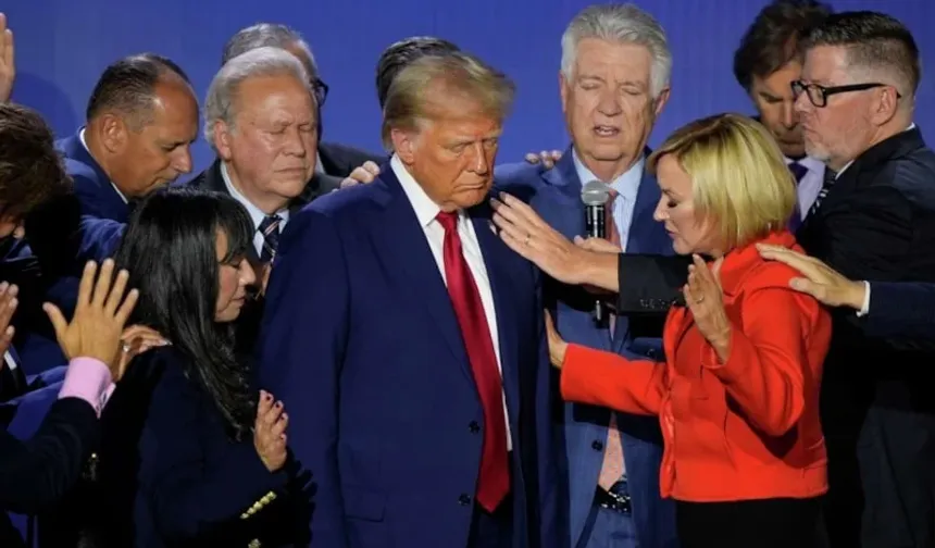 Trump’a İsa Benzetmesi Sosyal Medyayı Salladı