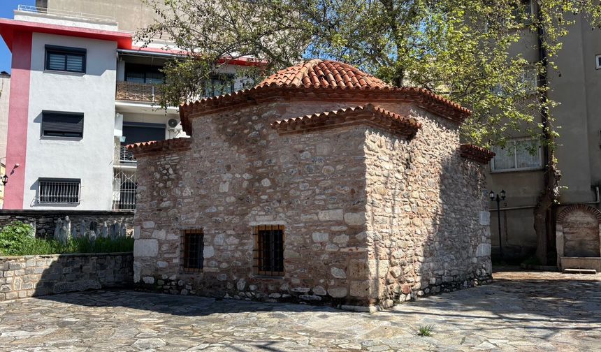 Yüzyıllık Sessizlik, Alihan Baba Türbesinde Yaşıyor