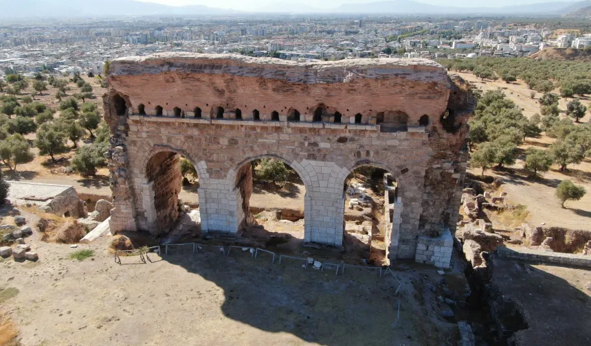 Büyükşehir’den Antik Kentlere Dev Destek