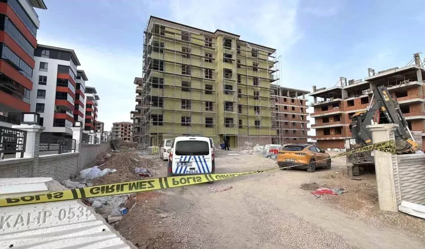 Asansör Boşluğunda Feci Son