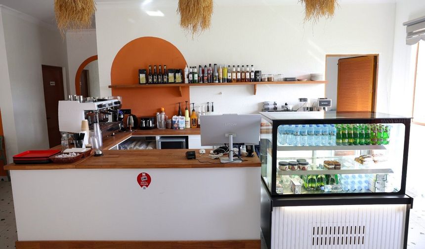 Efeler’de Gençlerin Yeni Adresi “Yurt Kafe”