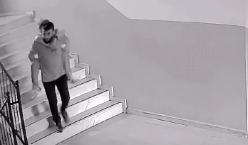 Helal Olsun Hocam: Öğrencisini Sırtında Taşıdı
