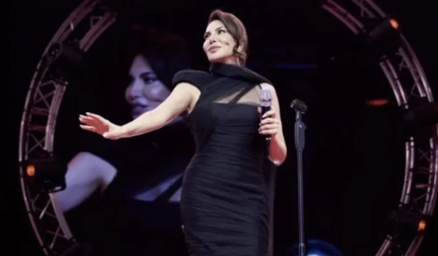 Ebru Yaşar Harbiye Sahnesini Salladı