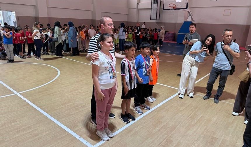 Öğrencilerinden Geleneksel Oyunlarda Başarı