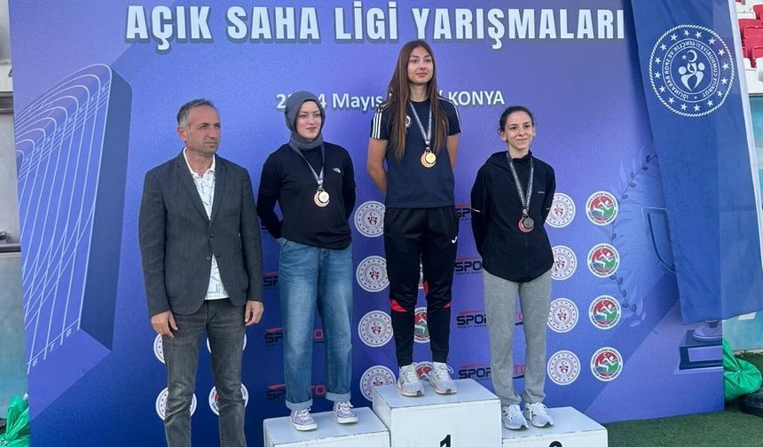 Sporculara Konya'da Madalya Yağmuru