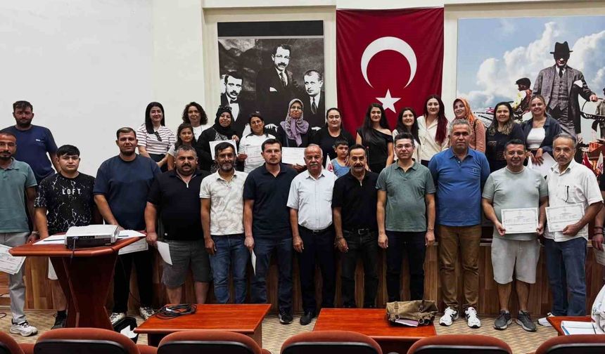 Efeler'de kursiyerler sertifikalarına kavuştu