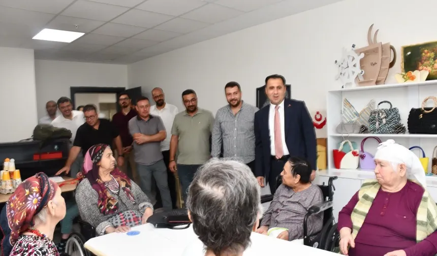 Başkan Fırat Barışık huzurevi sakinlerini ziyaret etti