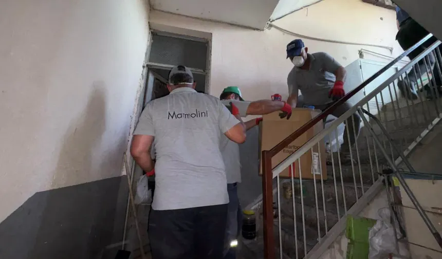 Bozdoğan Belediyesi'nden çöp ev temizliği