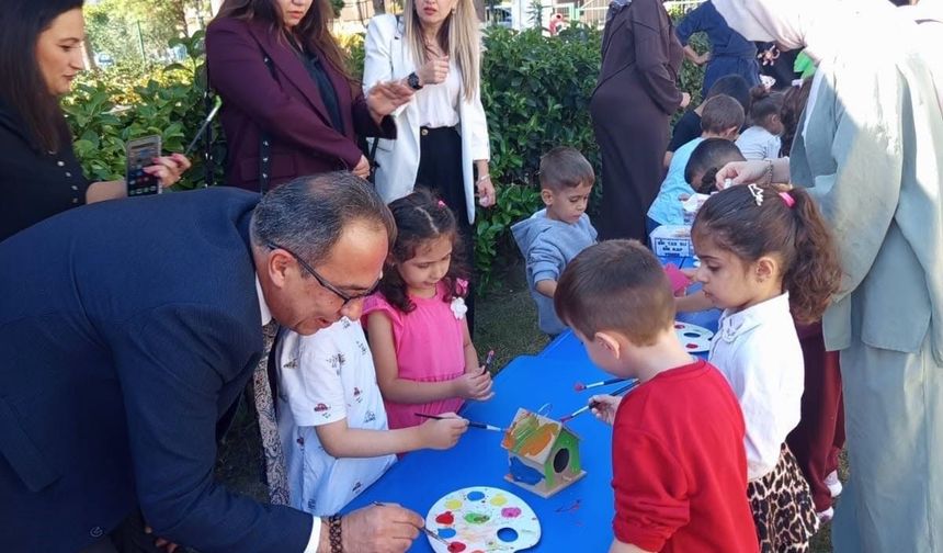 Aydınlı minikler hayvan dostlarına yuva yaptı