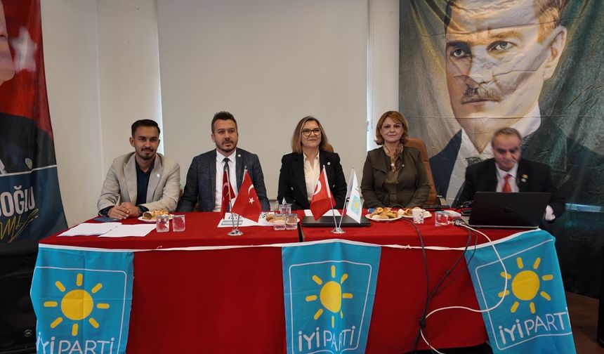 İYİ Parti Aydın'da Parti İçi Eğitim programı